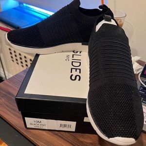 J/Slides women sneakers NIB size 10 black